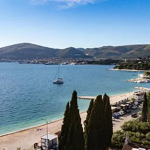 Okruk-10 Meters Away From The Beach 3* Trogir